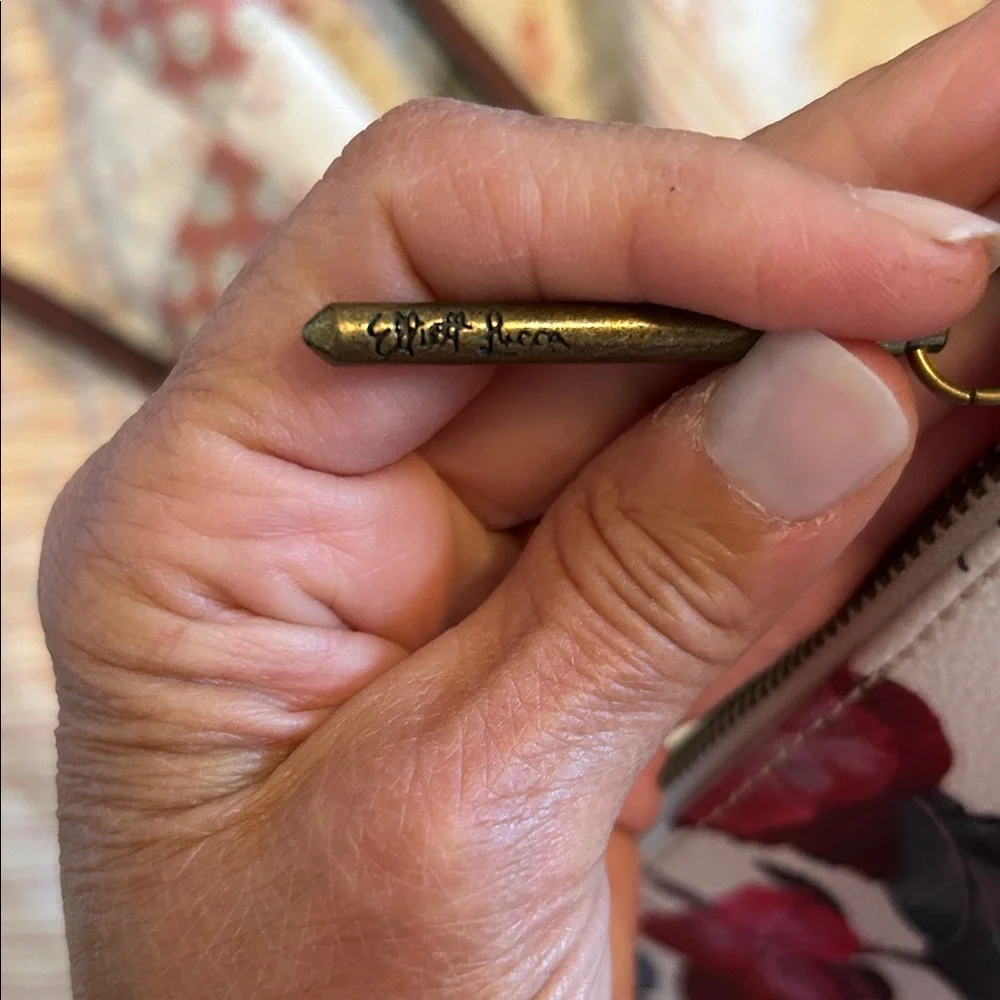 Elliott Lucca White and Red Floral Crossbody Bag - Picture 7 of 11